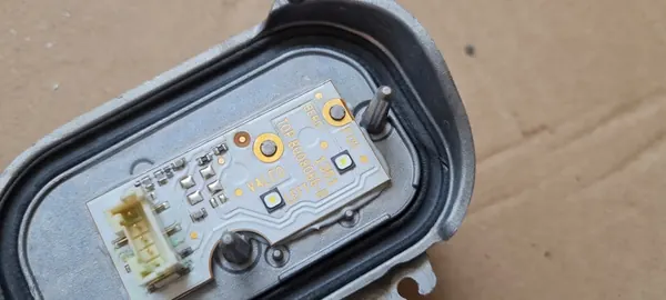 Módulo LED SQ5 8R Q5 Resistor Conversor Esquerdo 8R0941475A image 4