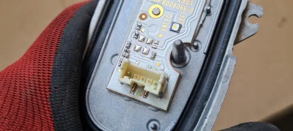 Módulo LED SQ5 8R Q5 Resistor Conversor Esquerdo 8R0941475A image 7