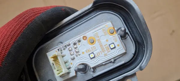 Módulo LED SQ5 8R Q5 Resistor Conversor Esquerdo 8R0941475A image 8