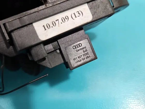 Handbremsenschalter Audi A6 C6 Lift EU image 5