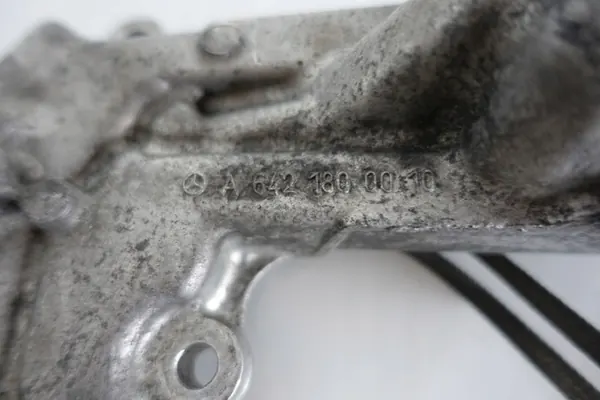 Oljefilterbas Mercedes 3.2 CDI V6 642 image 2