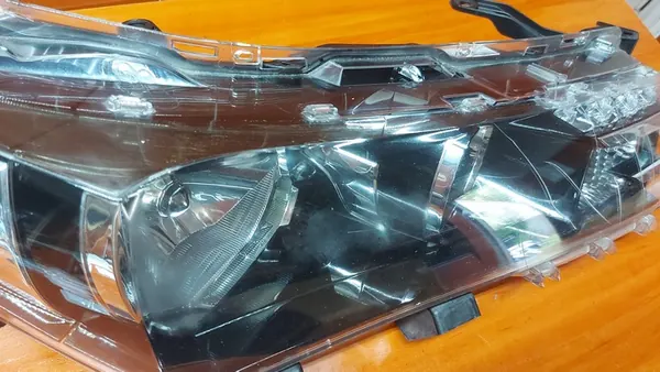 Faros Derecho Toyota Corolla E16 E18 13-16 image 6