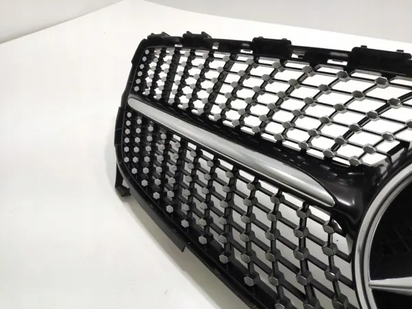 OEM A1768881760 Etupuskurin ritilä Mercedes A-Class image 3