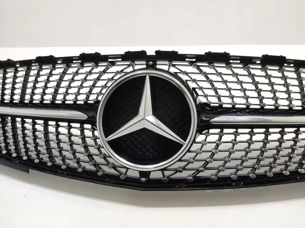 OEM A1768881760 Etupuskurin ritilä Mercedes A-Class image 4
