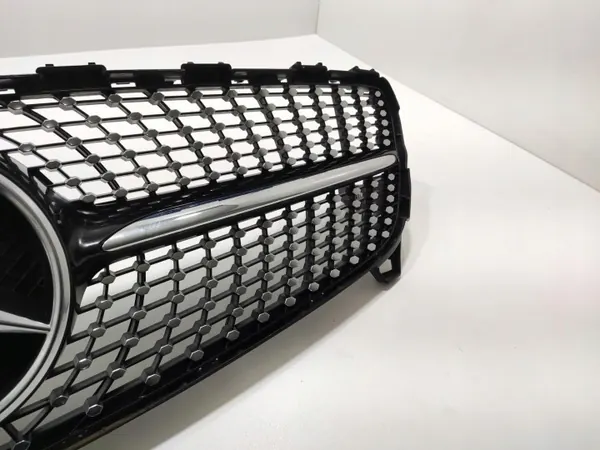 OEM A1768881760 Etupuskurin ritilä Mercedes A-Class image 5