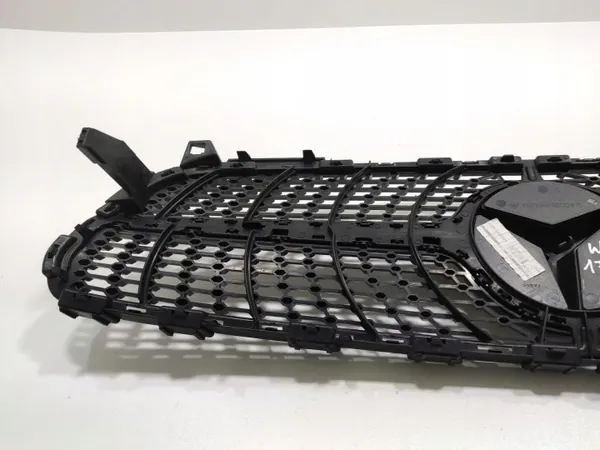 OEM A1768881760 Etupuskurin ritilä Mercedes A-Class image 8