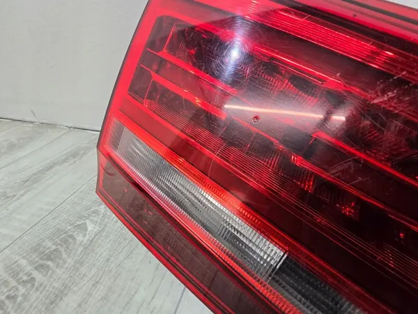 Volkswagen Sharan II Lift Luz Trasera Izquierda 7N0945307 11S image 2