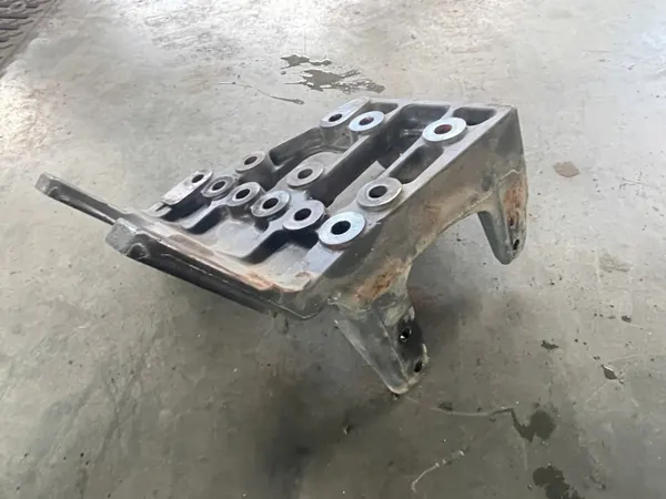 Support de cadre Mercedes Actros OEM A9603120333 image 4