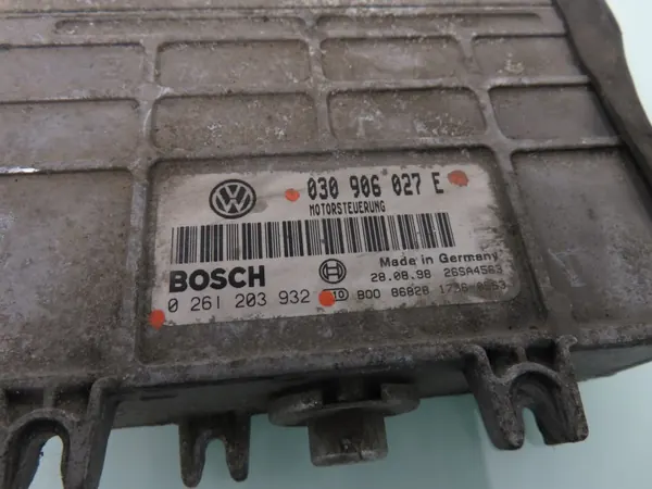 OEM 030906027E Begagnad VW Polo III 6N1 1.0 Styrenhet image 7