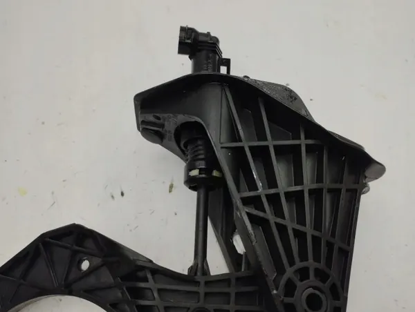 Audi A1 Kupplungspedal OEM 2Q2721059M - Gebraucht image 7