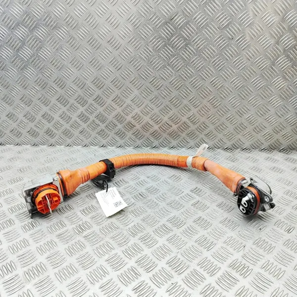 Cable carga batería Toyota bZ4X OEM 821H342010 image 3
