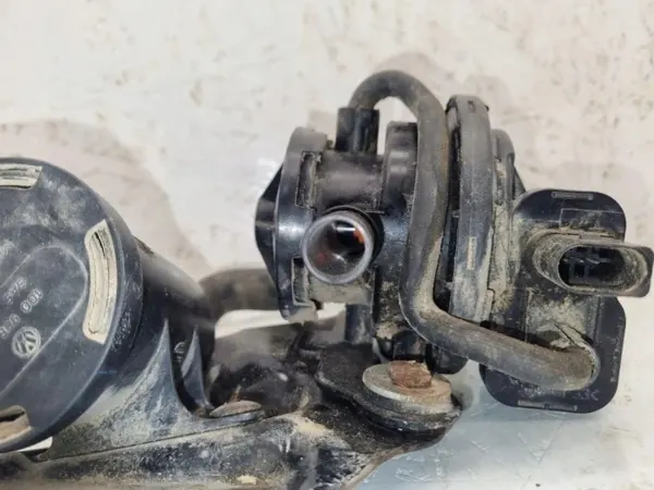 Polttoainepumppu OEM 021906271 Audi A3 Sportback 2.0L image 3