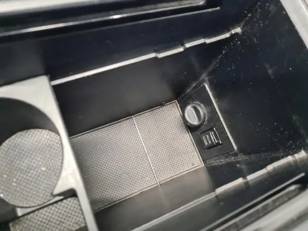 TOYOTA AVENSIS T27 LIFT 2012 Tunnel Central SIMAR-56723- image 5