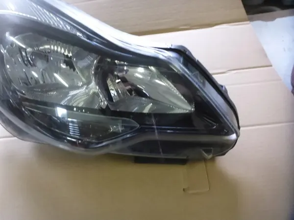Oikea ajovalaisin Opel Corsa D Lift 13446802 image 2