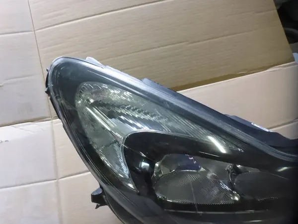 Oikea ajovalaisin Opel Corsa D Lift 13446802 image 4