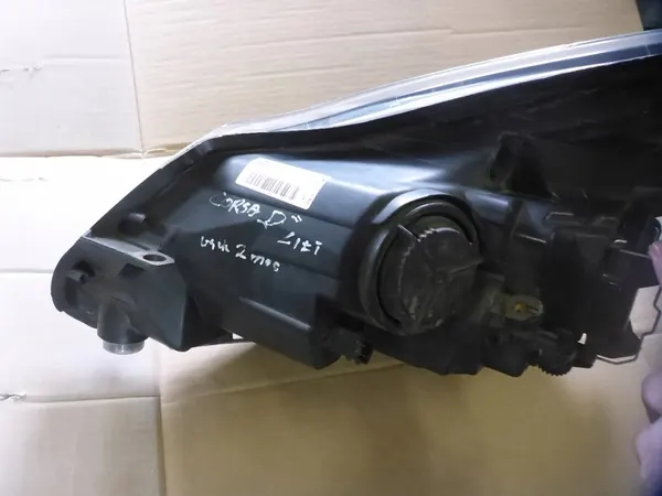 Oikea ajovalaisin Opel Corsa D Lift 13446802 image 9