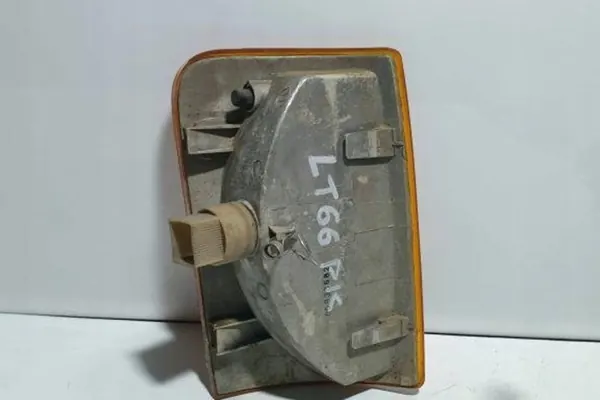 OEM 084411526LF Vasen lokasuojavilkku VW LT 28-46 II image 2