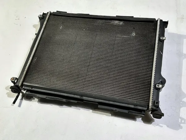 Radiador de agua Dodge Challenger 6.1 6.4 2008+ OEM 68050126AA image 2