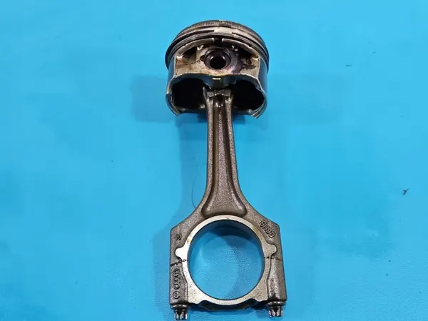 Piston & Bielle d'Occasion pour VW Passat B7 2.0 TSI image 2