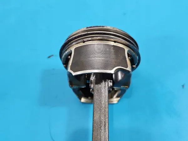 Piston & Bielle d'Occasion pour VW Passat B7 2.0 TSI image 4