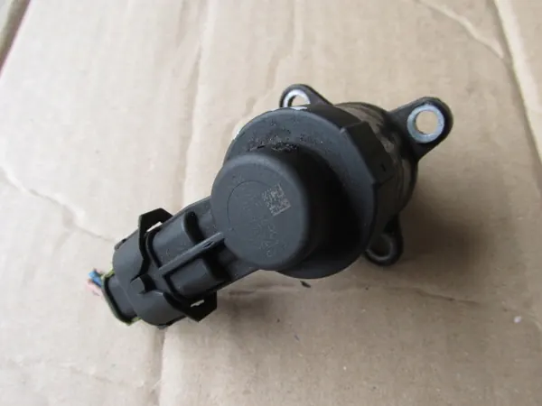 Capteur de pression de carburant Kia Sportage III 1.7 CRDi image 4