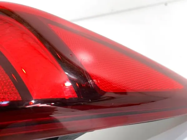 Luz Trasera Derecha Hyundai Kona 92402J9600 image 4