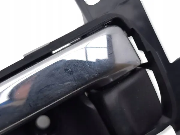 Tirador de puerta Toyota GT86 OEM AMD232133 - Usado image 8