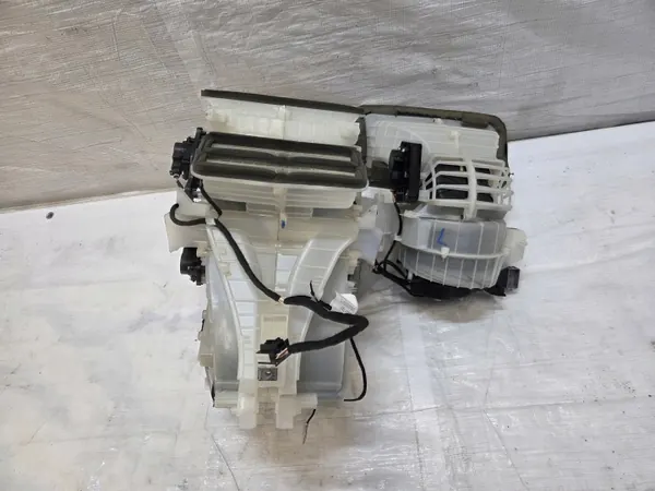 Soplador calefactor Opel Adam OEM 13474884 - Usado image 2