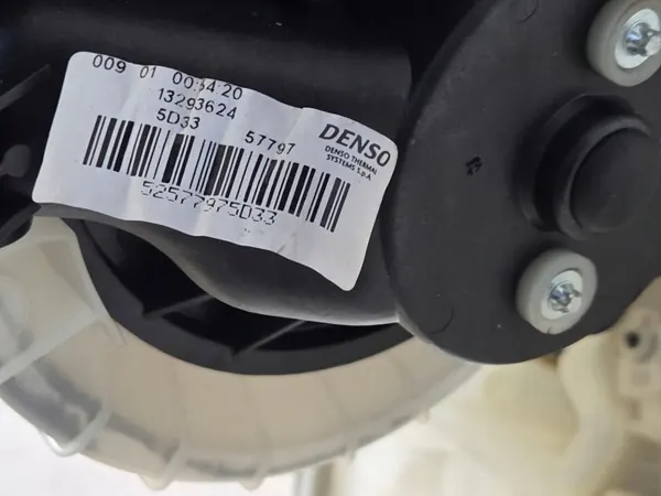 Soplador calefactor Opel Adam OEM 13474884 - Usado image 10