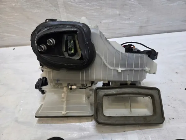 Soplador calefactor Opel Adam OEM 13474884 - Usado image 5