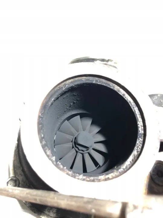 Turboahdin OEM 31293086 Volvo 2.4 D D4 D5 image 4