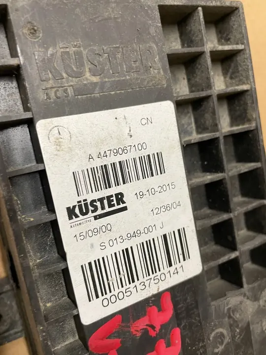 MERCEDES VITO W447 Handbrake A4479067100 image 4