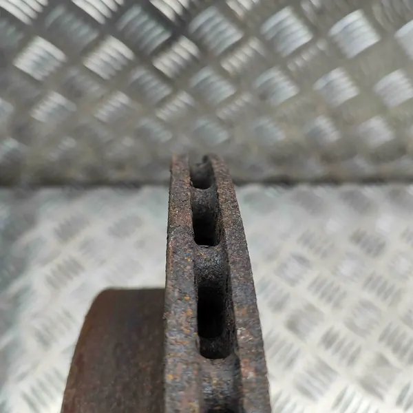 Disco de Freio Traseiro Mitsubishi Lancer VIII 4615A025 image 4