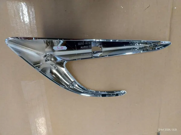 OEM 52724-02030 Takapuskurin Lista Vasen Kromi Käytetty image 5