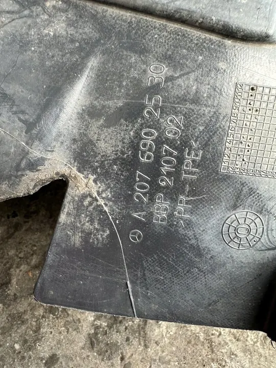 MERCEDES E C207 W207 Parafango Anteriore Sinistro A2076902430 image 4