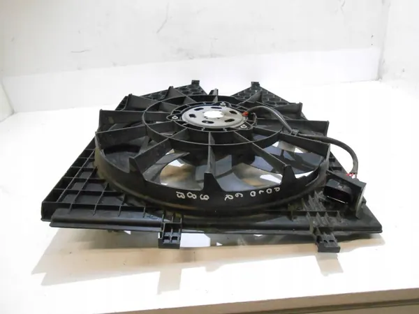 VOLKSWAGEN POLO 6R Kylarrubrik Fläkt 6R0121217A image 10