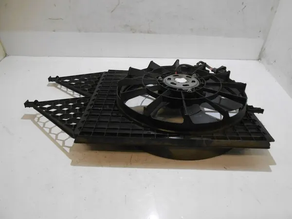 VOLKSWAGEN POLO 6R Kylarrubrik Fläkt 6R0121217A image 6