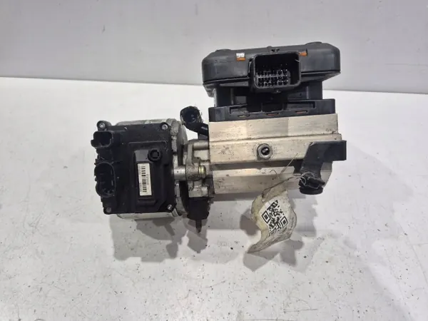 Citroen C5 Jousituspumppu OEM 9654068680 Käytetty image 4