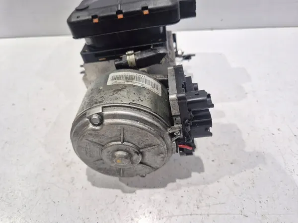 Citroen C5 Jousituspumppu OEM 9654068680 Käytetty image 5