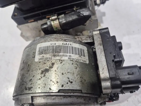 Citroen C5 Jousituspumppu OEM 9654068680 Käytetty image 6