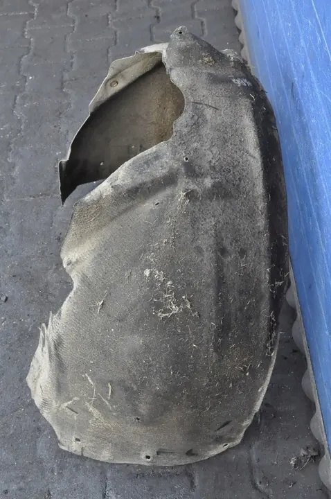 AUDI A4 B6 Front Left Wheel Arch 8E0821171C image 3