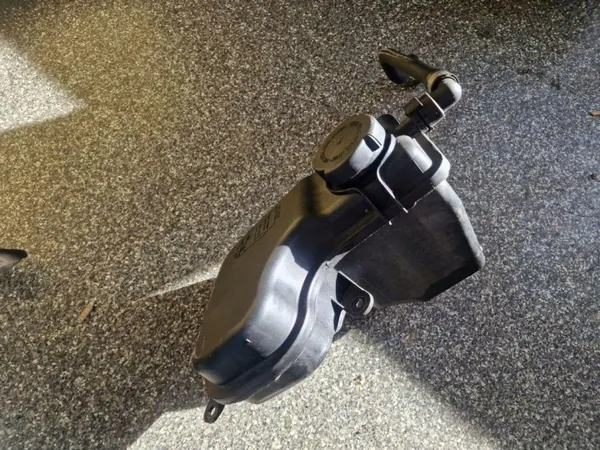 Depósito de expansión BMW Serie 7 E65/E66/E67 OEM 561148401 image 2