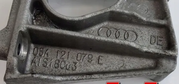 Support de Pompe 05A121079E pour Audi Q7 V12 6.0 TDI image 3