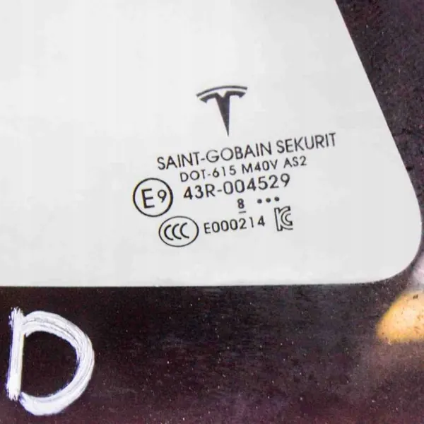 Vitre arrière droite Tesla Model 3 OEM E000214 Occasion image 6