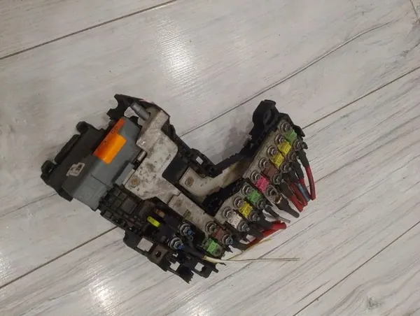 Batteriespannungsmodul G06 Citroen image 1