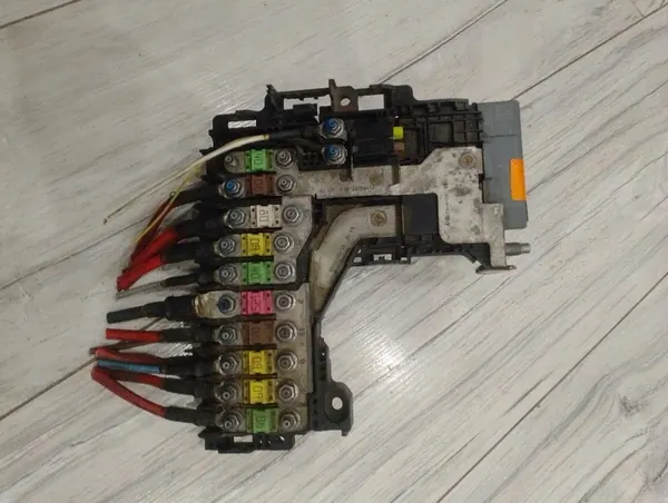 Batteriespannungsmodul G06 Citroen image 2