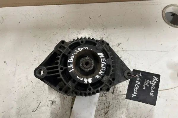 Vaihtovirtageneraattori RENAULT MEGANE II SEDAN 1.6L bensiini image 2