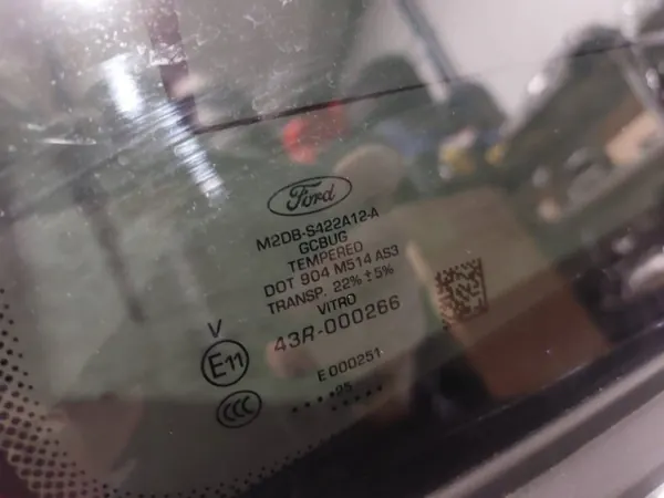 Achterruit Ford Bronco OEM R2DT14334AA - Gebruikt image 8