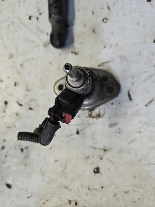 Injector AdBlue Opel OEM 55485888 para Insignia A image 2