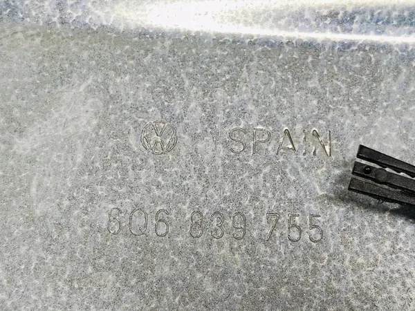 Régulateur de vitre gauche arrière VW OEM 6Q6839755 image 6